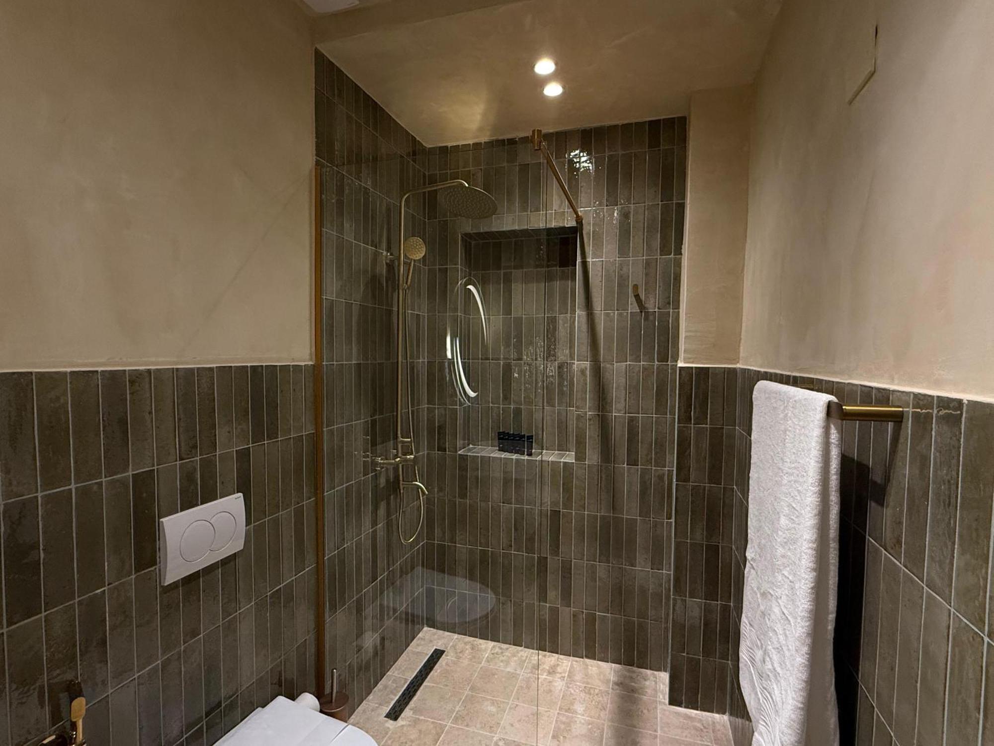 Vater Apartments Tirana Bagian luar foto