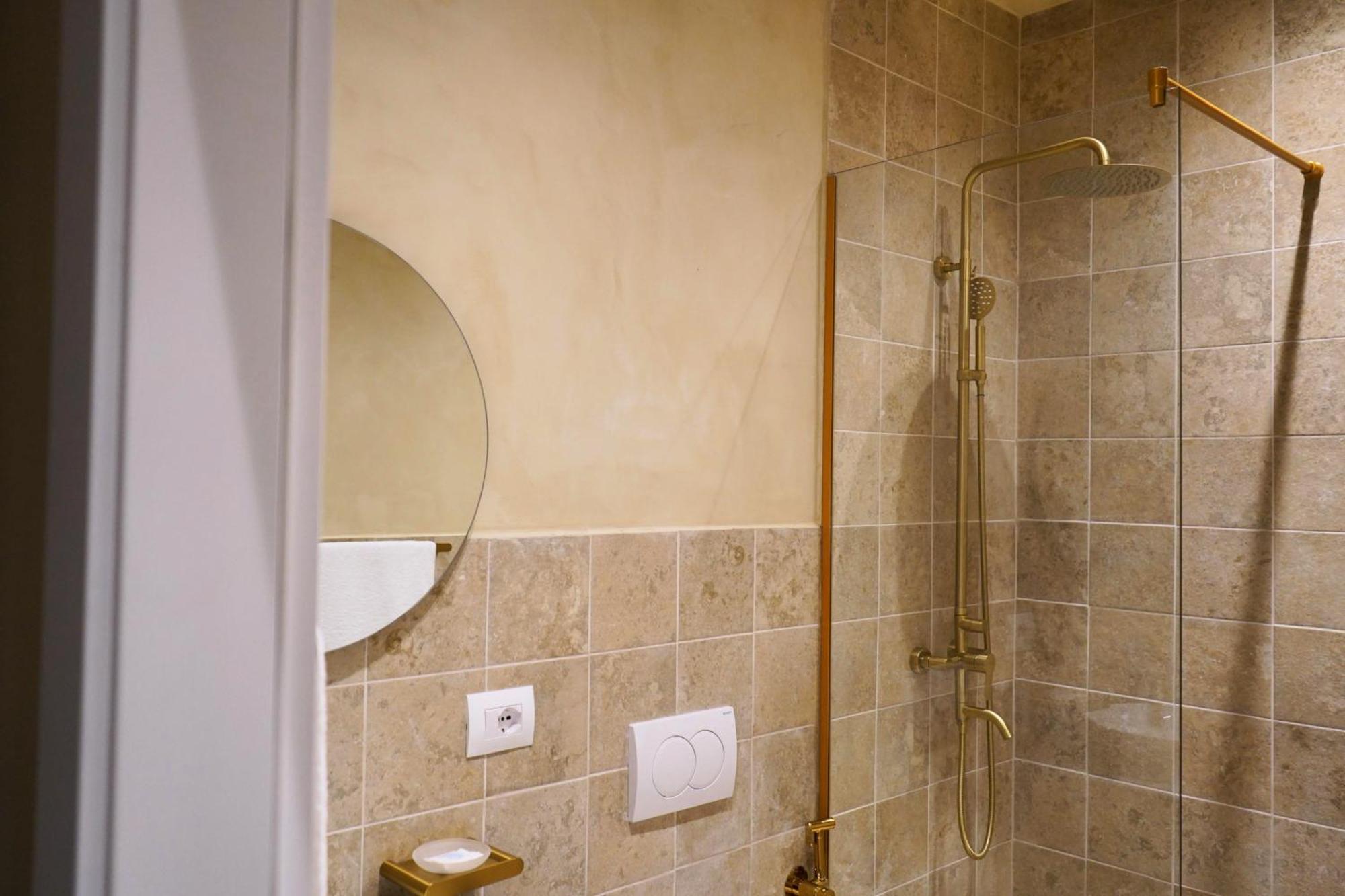 Vater Apartments Tirana Bagian luar foto