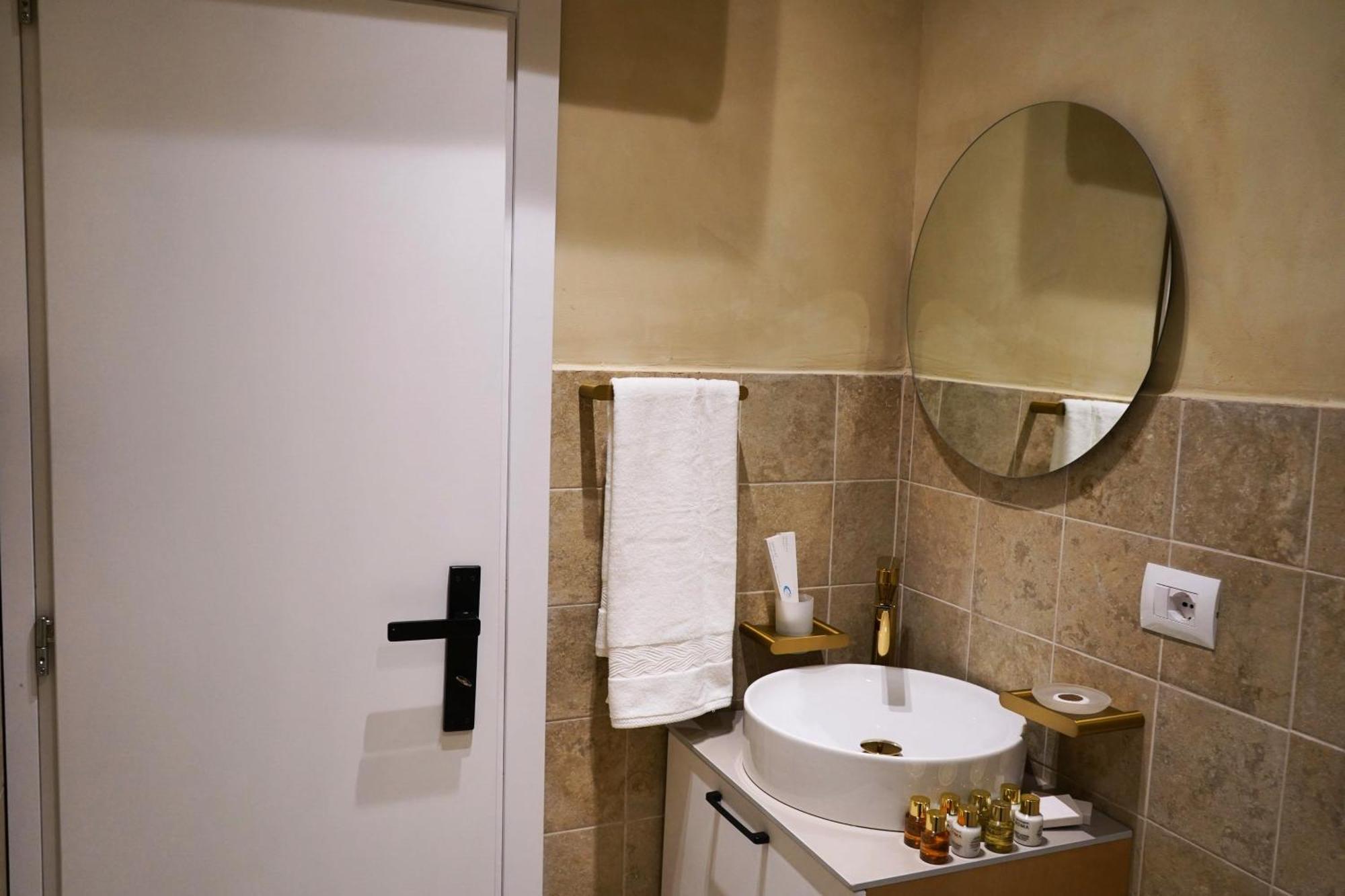 Vater Apartments Tirana Bagian luar foto