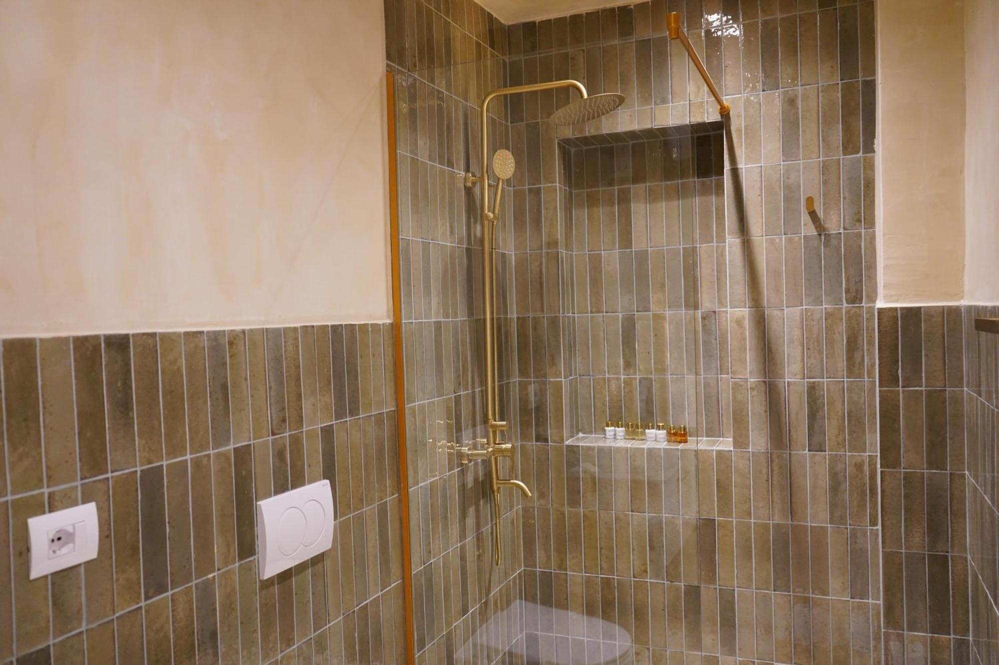 Vater Apartments Tirana Bagian luar foto